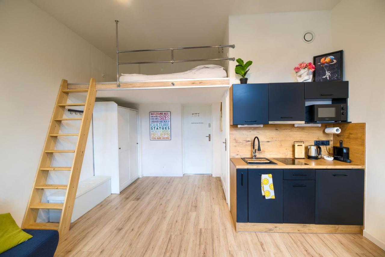 Апартаменты Tiny Studio City Centre / Mala Kawalerka Щецин Экстерьер фото